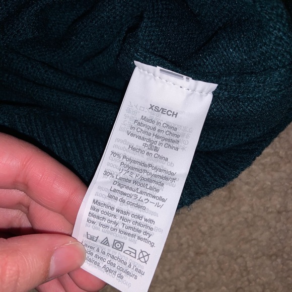 NWT JCREW JEWLED BUTTON PUFF SLEEVE Sweater XS - Picture 9 of 10